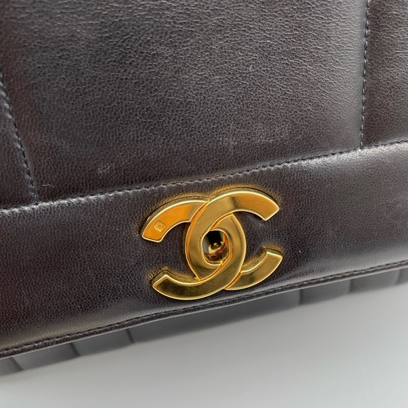 Chanel - Picture 12 of 16